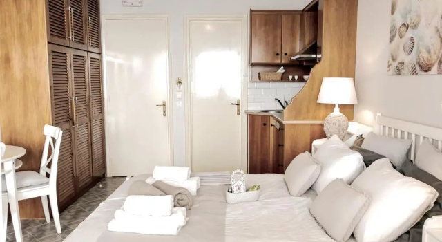 Студия с балконом Le Grand Bleu Studios & Apartments
