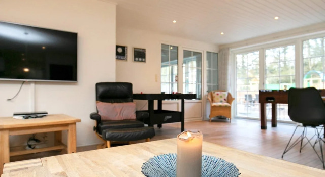 Spacious Cottage in Ulfborg With Indoor Pool, Book Vacation Home Hotels in Midtjylland with a Pool, Swimming Pool