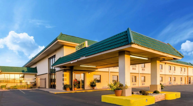 Номер Deluxe Wyndham Garden Salina Conference Center