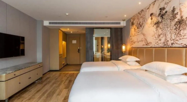 Guilin Manhattan Hotel Liangjiang Branch, Забронировать Отель Бизнес-отели Гуйлинь, рядом с Guilin Department Store, 4* 5*