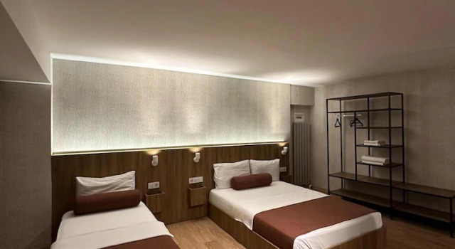 Трёхместный номер Deluxe Casa Rosso Suite Hotel