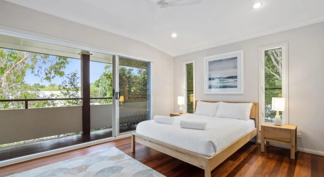 Banksia Beach House by Discover Stradbroke, Забронировать Отель Пойнт-Лукаут Остров Северный Страдброк