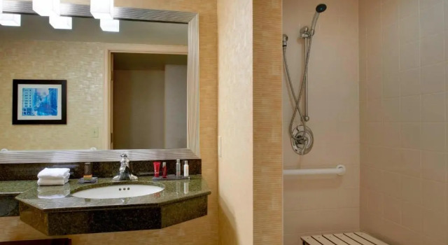 Номер Standard Milwaukee Marriott West