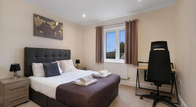 London Heathrow Living Serviced Apartments - Apt 1, Varaa Huoneisto Asunnot kohteessa Merseyside, Huoneisto