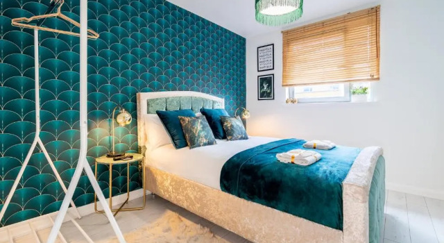 MAEVELA Apartments - Ultra Lavish Luxury 2 Bed Apartment City Centre - With BALCONY - FREE SECURE PARKING - PS4 & Smart TV's, Забронировать Апартаменты/квартира Отели Бирмингема с парковкой, рядом с Океанариум «Национальный центр морской жизни», Парковка