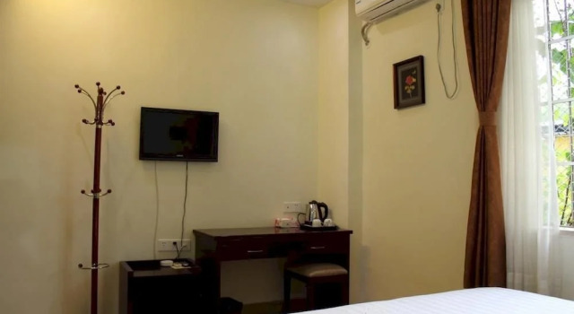Jiabaihe Commercial Hotel, Rezerwuj Hotel Hotele w Shenzhen z parkingiem, Parking