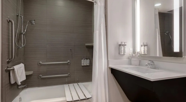 Люкс c 1 комнатой Holiday Inn Express & Suites - Kansas City KU Medical Center by IHG