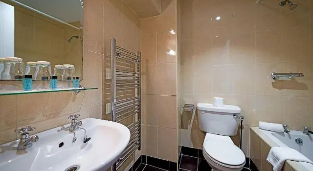 Номер Standard Queens Hotel