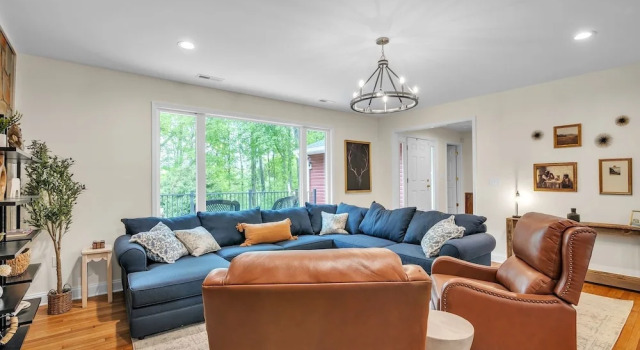 Woodhaven: Your Serene Countryside Escape 5 Bedroom Farmhouse by RedAwning, Foglalás Nyaraló Orange Virginia
