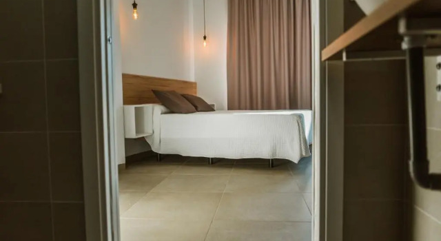 Студия с балконом Apartamentos ZHR 1