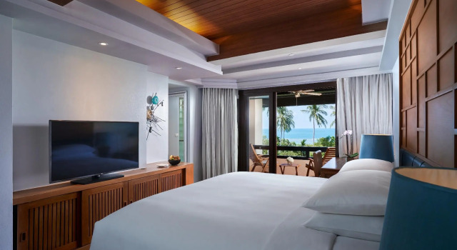 Двухместный номер с балконом и с видом на море Renaissance Koh Samui Resort & Spa