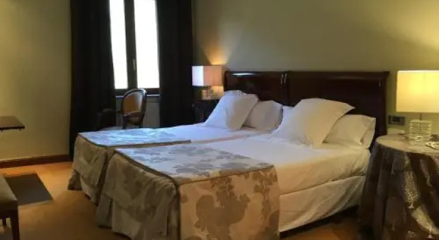Hotel Etxeberri, Rezerwuj Hotel Hotele w Baskonia z parkingiem, Parking