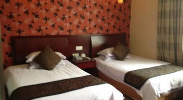 Junhong Business Hotel