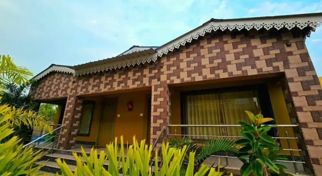 Коттедж с балконом Mandarmoni Family Beach Resort-Saikat saranya