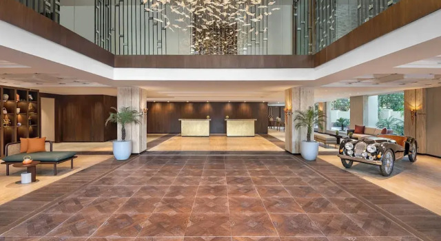 Hyatt Centric Rajpur Road Dehradun, Rezerwuj Hotel Hotele w Uttarakhand z basenem, Basen