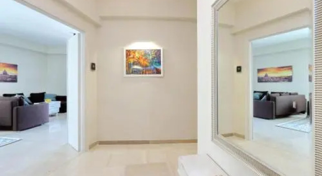Oksana's Bernadette Apartment
