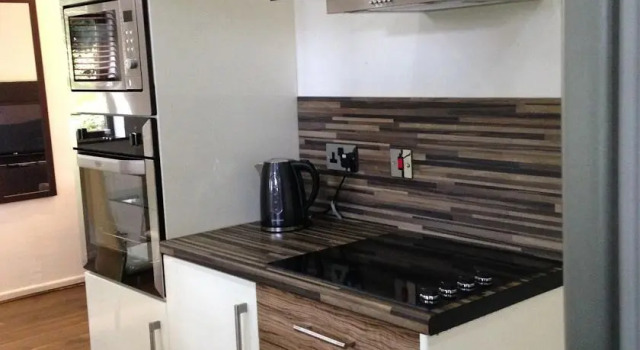 Woodlands Boutique Cottage, Book Boutique Batley West Yorkshire
