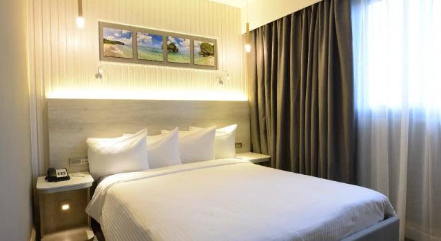 Deluxe Double Suite Wyndham Garden Guam