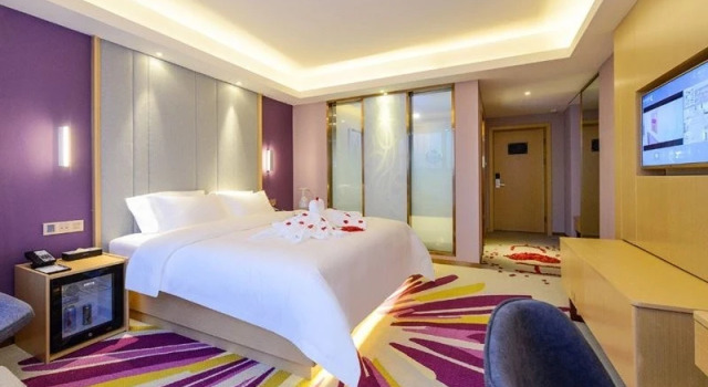 Lavande Hotel (Chengdu Xinjin Rulin Road Metro Station), Book Hotel Xinjin Sichuan