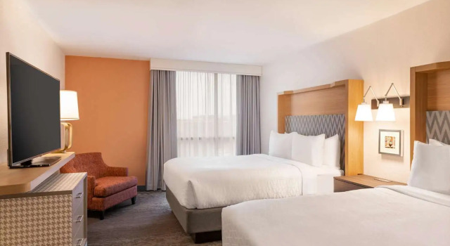 Четырёхместный люкс Doubletree By Hilton Fort Worth South