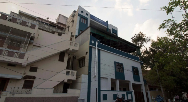 OYO Townhouse 269 RCC Sunrise, Rezerwuj Hotel Begumpet 