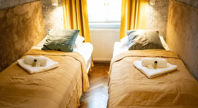 Chain Bridge Home 3BDRM, 2BTHRM,4BED,AC, FAST WIFI, Забронировать Отель Будапешт 