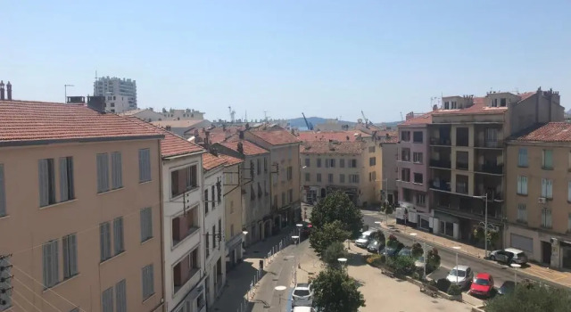Appartement proche centre ville, port, et mont Faron