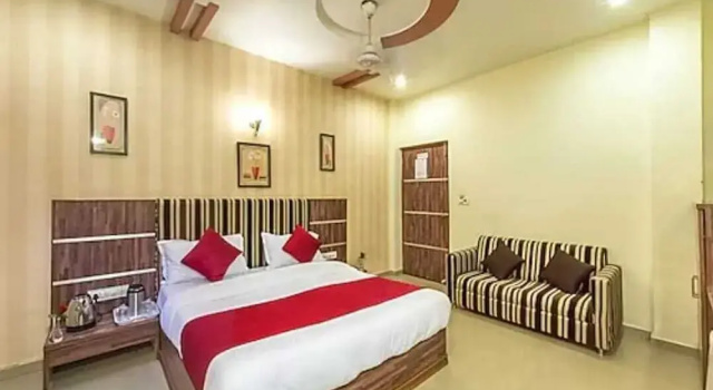 Hotel Star, Брондау Қонақ үй Агартала Tripura