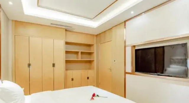 Люкс JINSHUNTIANHUA Hotel (Qujing Wanda Plaza)