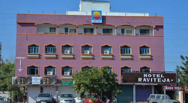 Hotel Ravi Teja