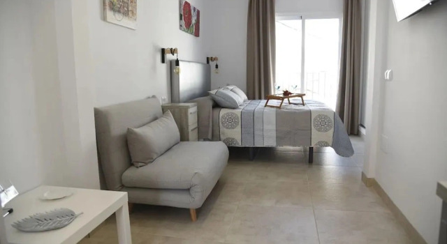 Atico Platero Nerja by At Home Costa del Sol, Varaa Huoneisto Nerja Axarquía