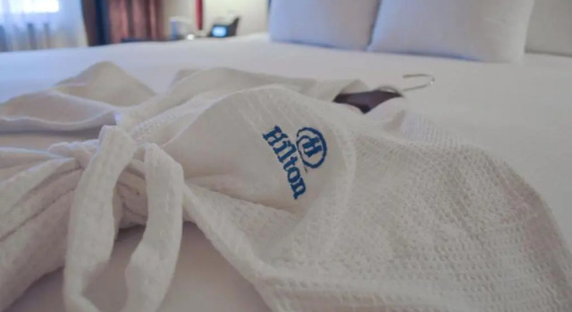 Номер Standard с балконом Hilton St. Petersburg Carillon Park