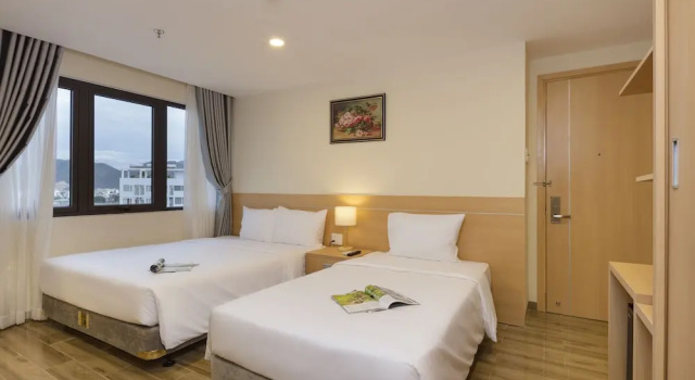 Трёхместный номер Superior с видом на город The Swan Nha Trang Hotel