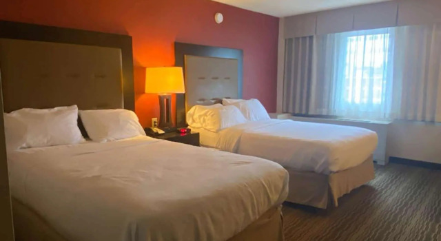 Четырёхместный номер Standard Randolph Hotel Liverpool Syracuse Airport West, Trademark