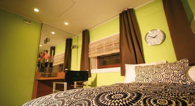 Greenyacht Hotel