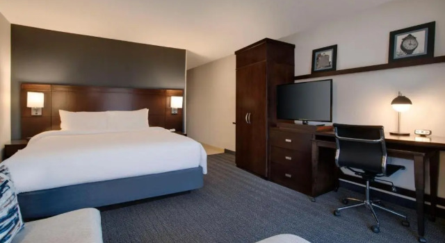 Двухместный номер Standard с балконом Courtyard Worcester