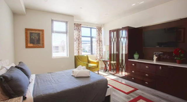 Апартаменты Centrally Located Cozy Studio Apartment in SD