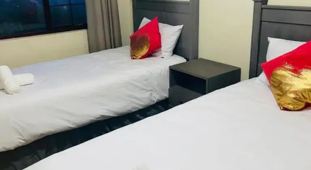 Mom & Ibe Guest Inn, Забронировать Гостевой дом Гостевые дома Порт-Эдвард, Гостевой дом