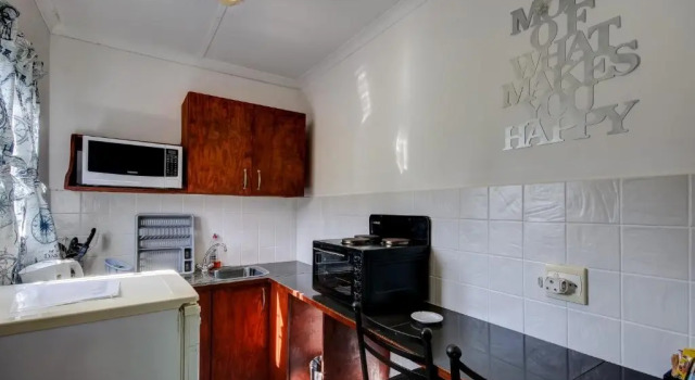Khaya La Manzi Guest Lodge, Забронировать Гостевой дом Хибберден Durban South Coast, рядом с Пляж Hibberdene Beach