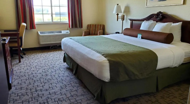 Номер Standard Boarders Inn & Suites by Cobblestone Hotels - Shawano