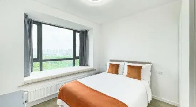 Люкс с 3 комнатами с видом на сад Shanghai city center Residence in xujiahui