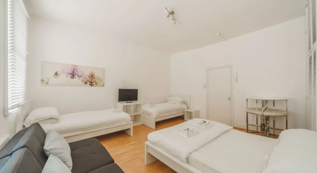 Студия Large Studio Soho & Charing Cross Road