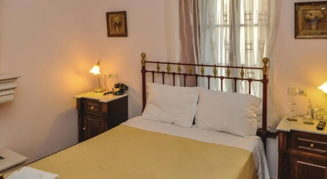 Nice Home in Portaria with Hot Tub, WiFi & 5 Bedrooms, Rezerwuj Hotel Hotele w Pelion z parkingiem, Parking