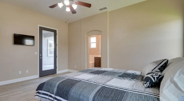 Коттедж Remodeled Livingston Home w/ Private Backyard!