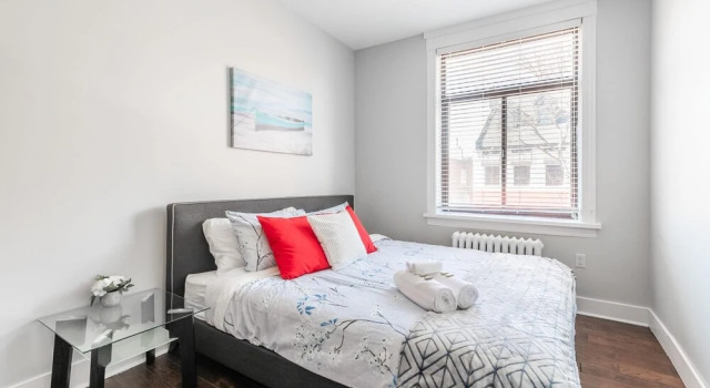 2BR Apt With King Bed Netflix - Near Downtown, Varaa Hotelli Hamilton 