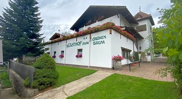 Gasthof Zum Grünen Baum, Забронировать Отель Верано Burgraviato
