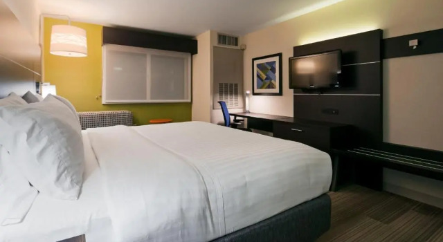 Номер Standard Holiday Inn Express Hotels & Suites Burlington by IHG