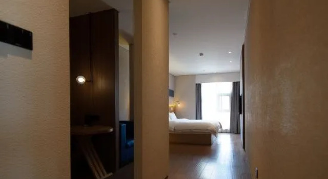 Семейный люкс с 2 комнатами Lefu Hotel