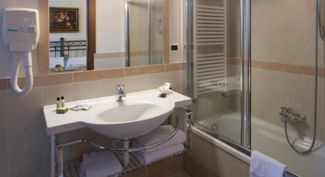 Полулюкс Albergo La Corte Albertina