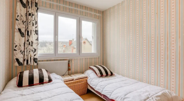 Beachfront Apartment in Grancamp-maisy With Terrace